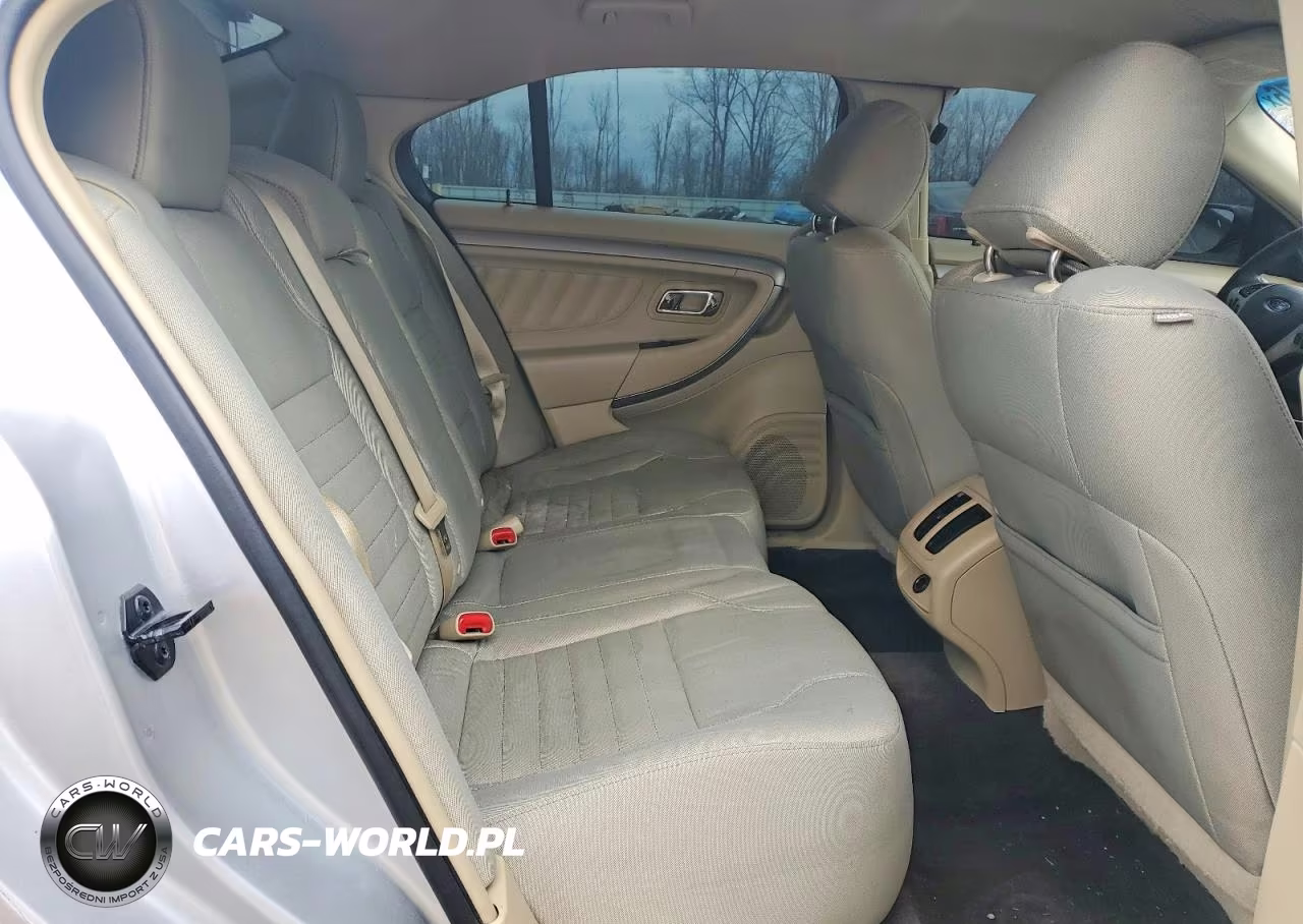 2018 Ford Taurus Se VIN:1FAHP2D89JG129797 - 10