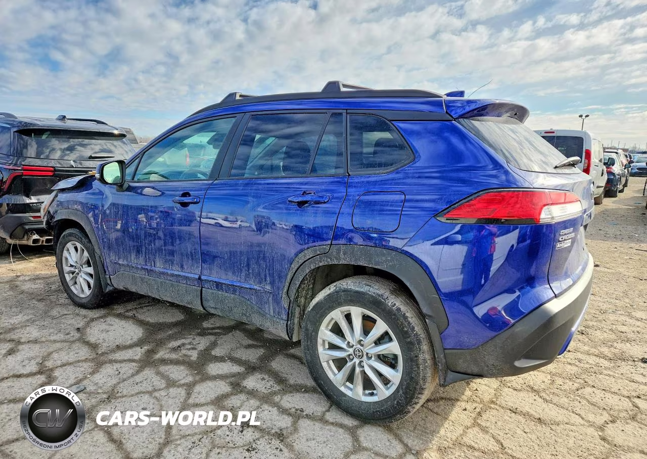 2022 Toyota Corolla Cross Le VIN:7MUCAAAG7NV002382 - 2