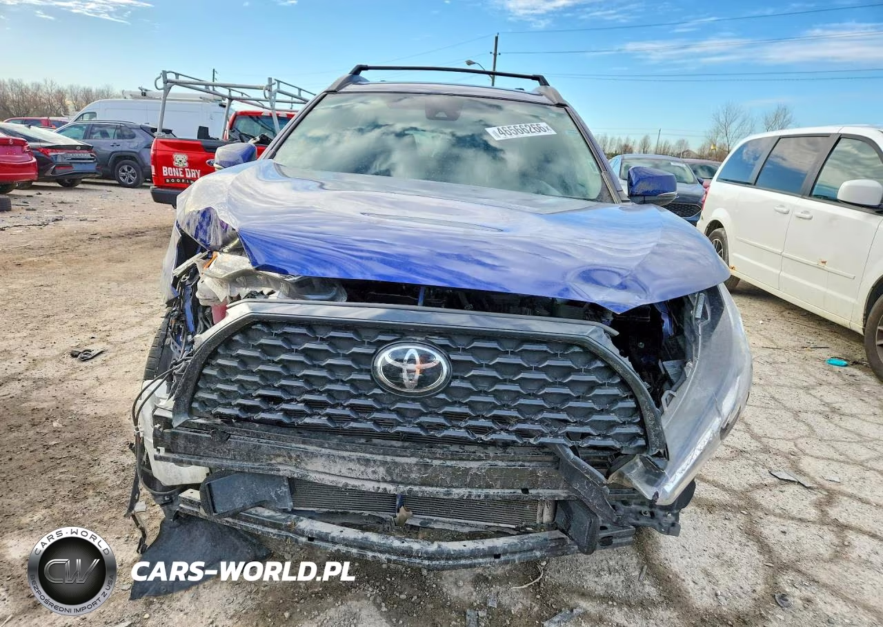2022 Toyota Corolla Cross Le VIN:7MUCAAAG7NV002382 - 5