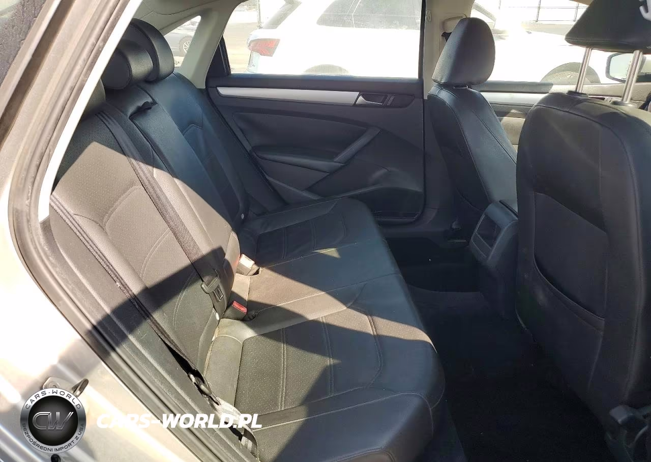 2012 Volkswagen Passat Se VIN:1VWBP7A38CC077690 - 10
