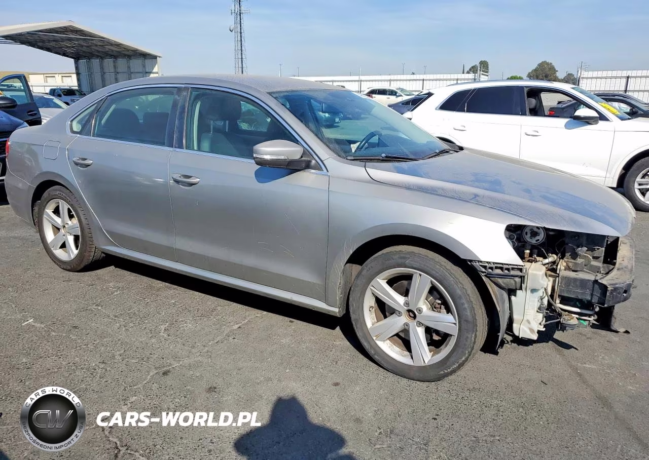 2012 Volkswagen Passat Se VIN:1VWBP7A38CC077690 - 4