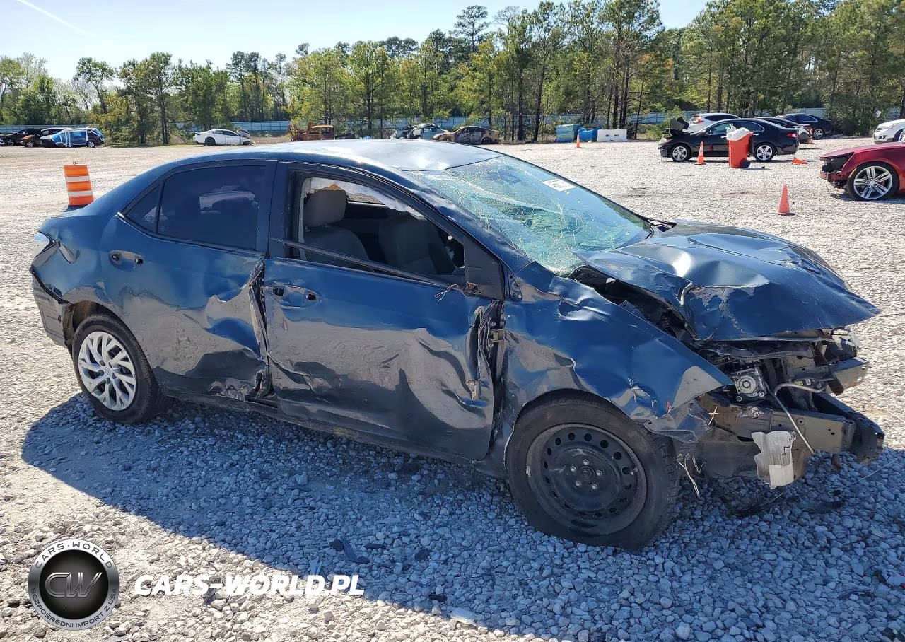 2017 Toyota Corolla Le VIN:5YFBURHE9HP695713 - 4