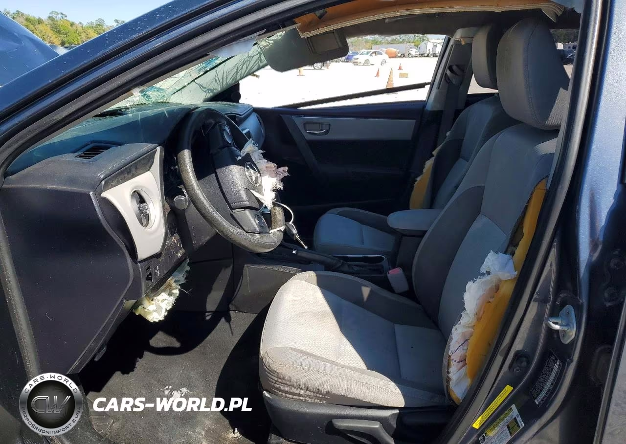 2017 Toyota Corolla Le VIN:5YFBURHE9HP695713 - 7
