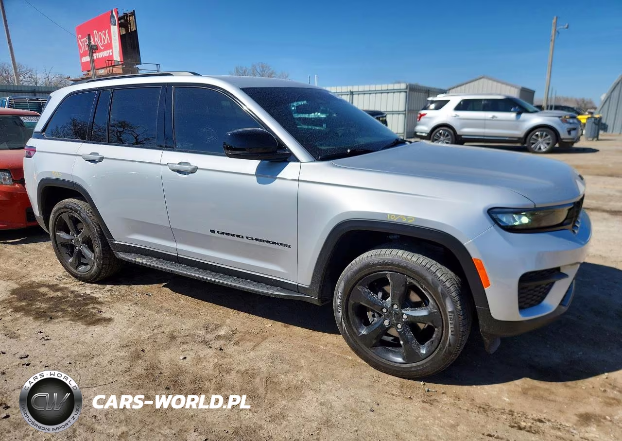 2022 Jeep Grand Cherokee Laredo VIN:1C4RJHAG9N8616609 - 4