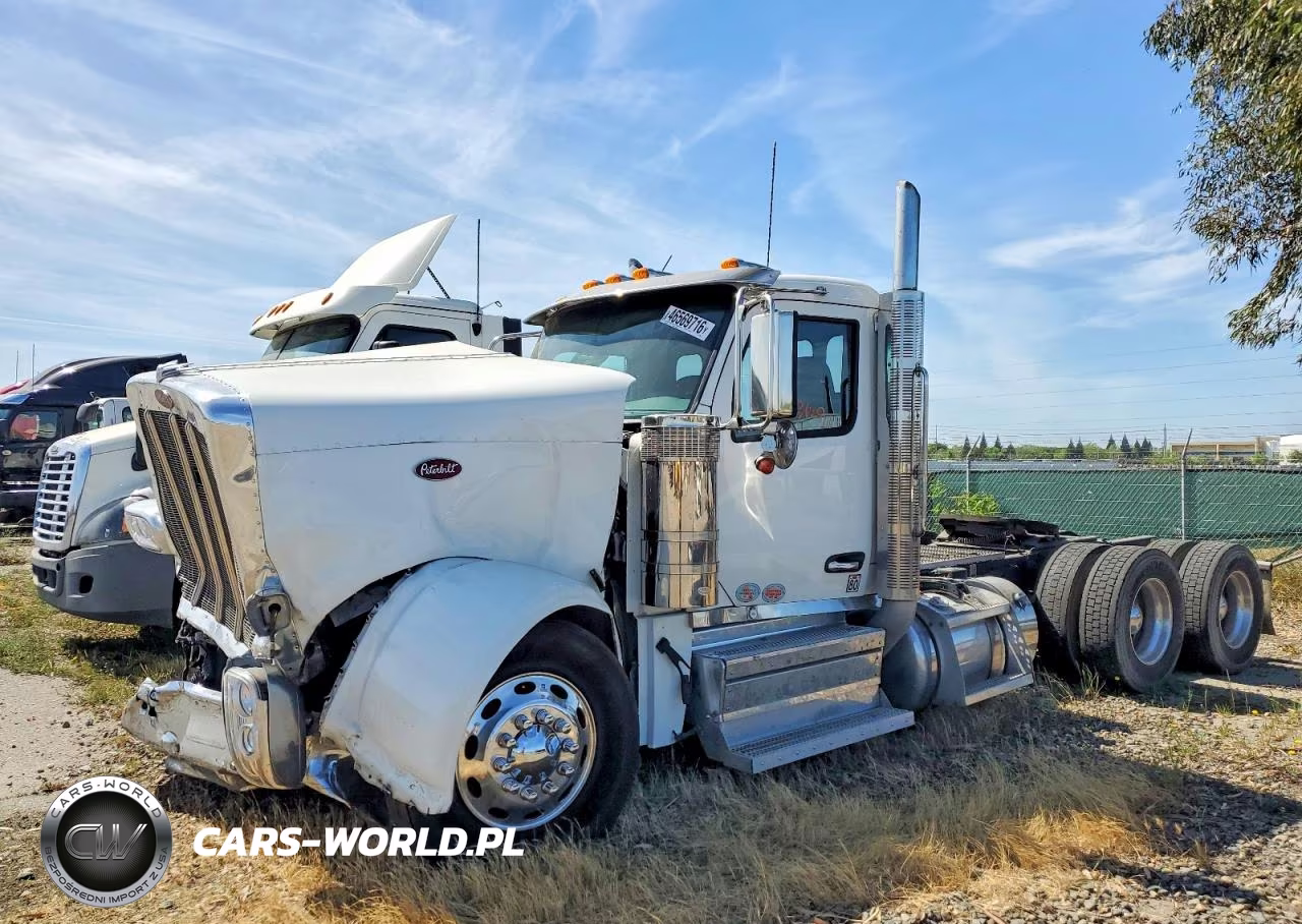 2025 Peterbilt 589 Semi Truck VIN:1XPED49X7SD704806 - 2