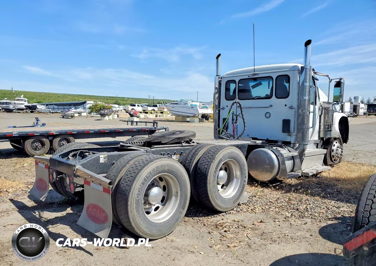 2025 Peterbilt 589 Semi Truck VIN:1XPED49X7SD704806 - 4