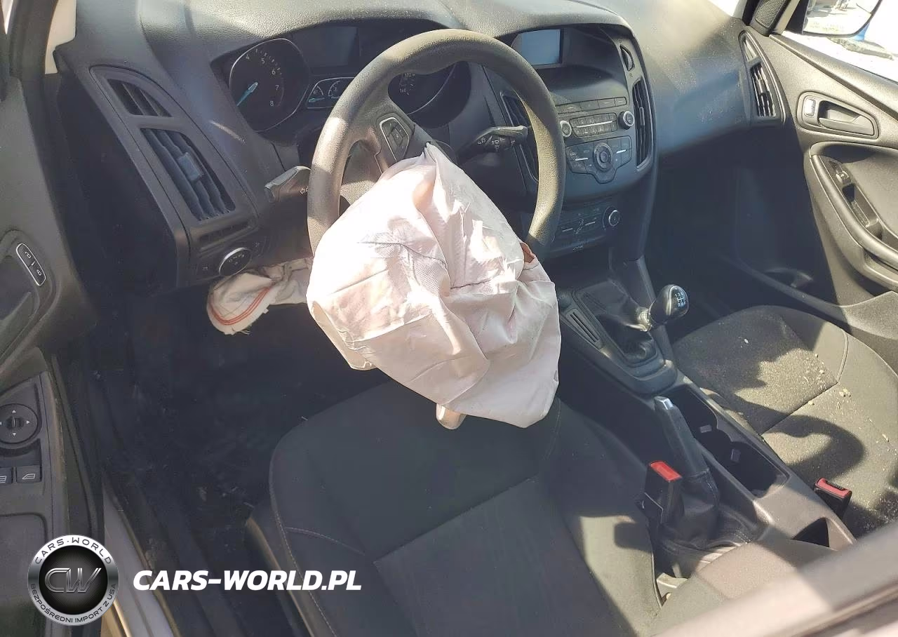 2018 Ford Focus S VIN:1FADP3E28JL300335 - 8