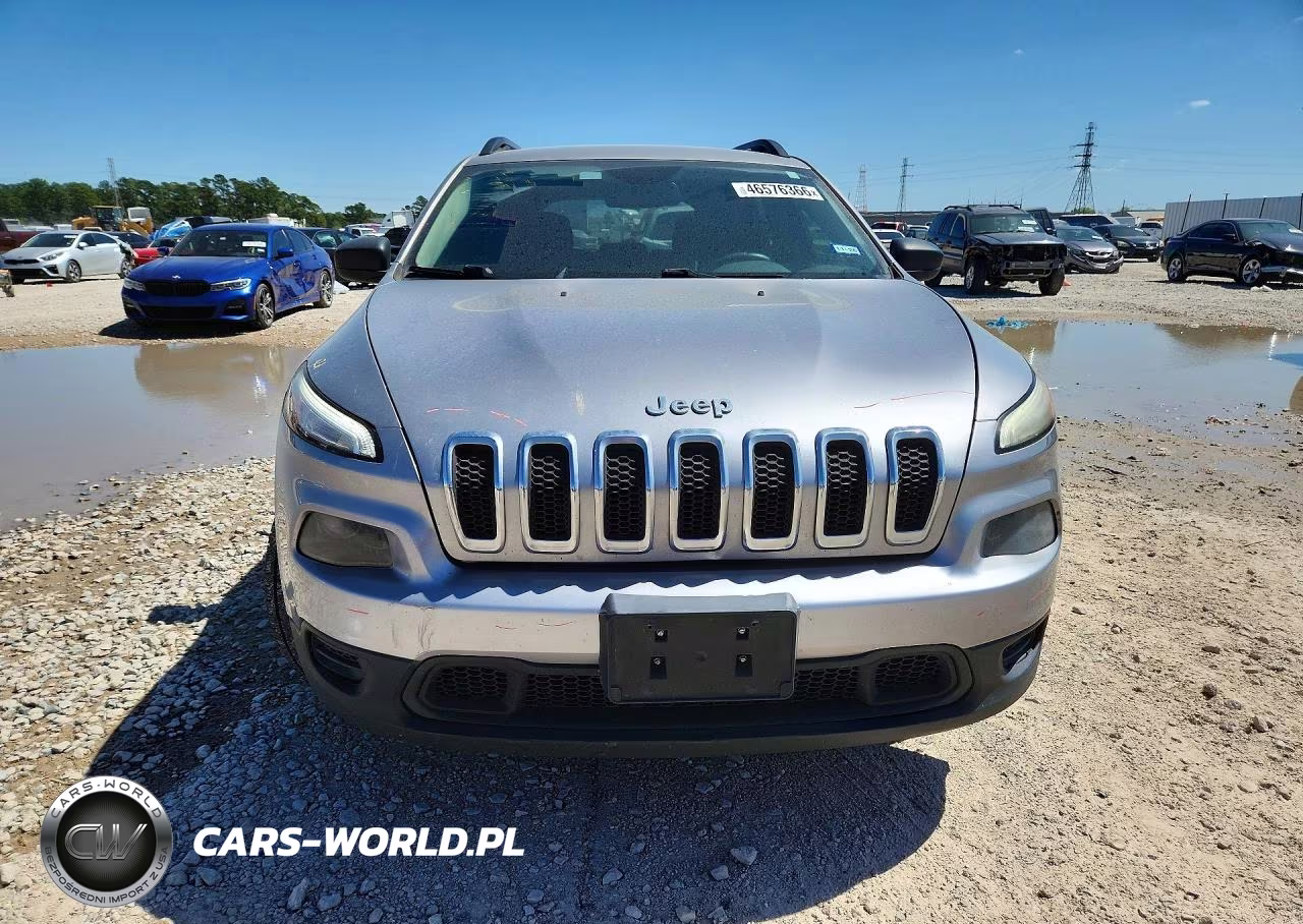 2015 Jeep Cherokee Sport VIN:1C4PJLAB2FW731127 - 5