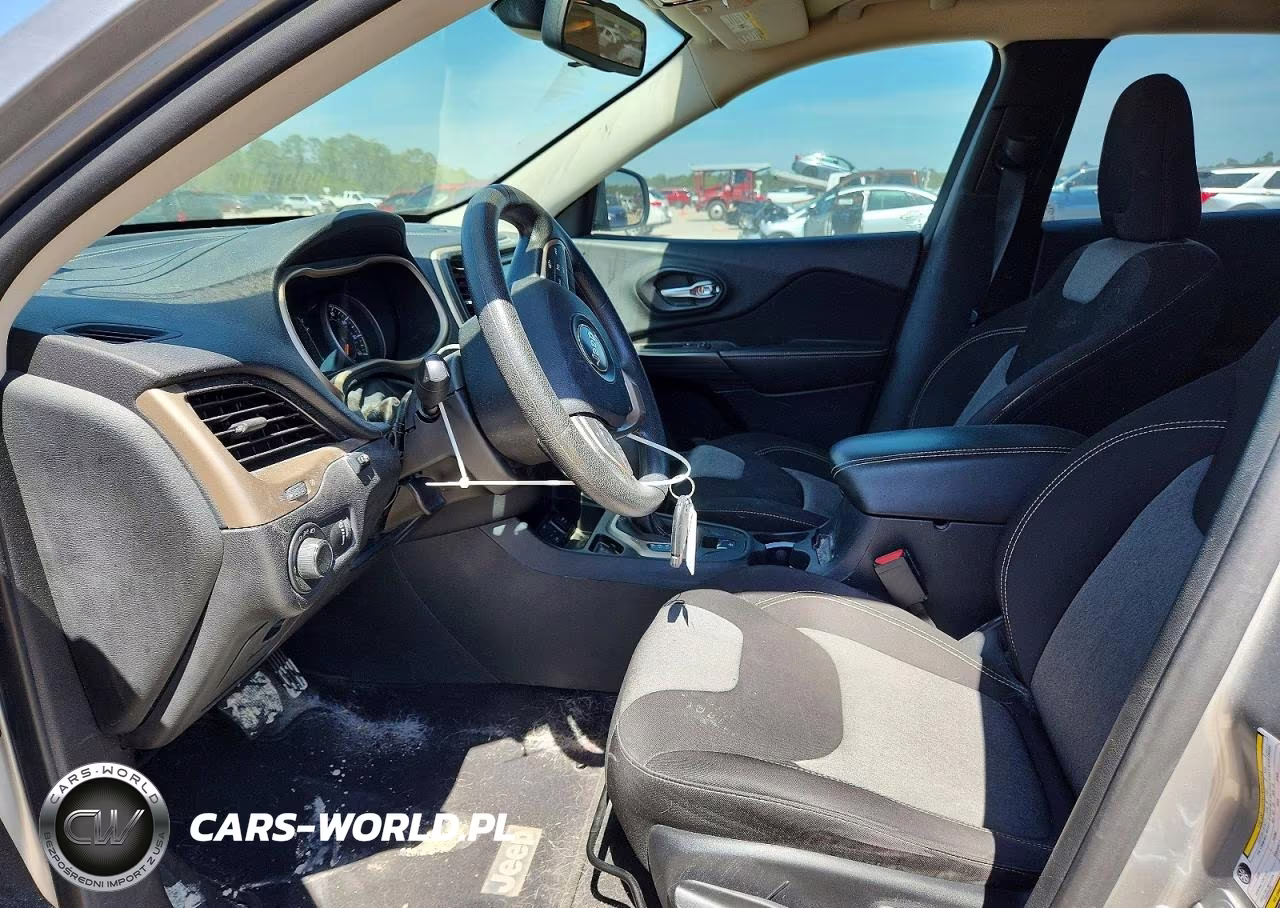 2015 Jeep Cherokee Sport VIN:1C4PJLAB2FW731127 - 7