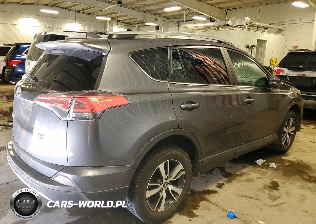 2018 Toyota Rav4 Xle VIN:2T3RFREV1JW854006 - 3