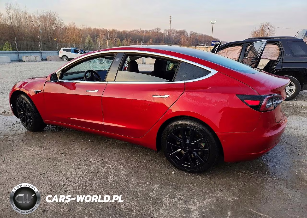 2018 Tesla Model 3 VIN:5YJ3E1EBXJF120020 - 2