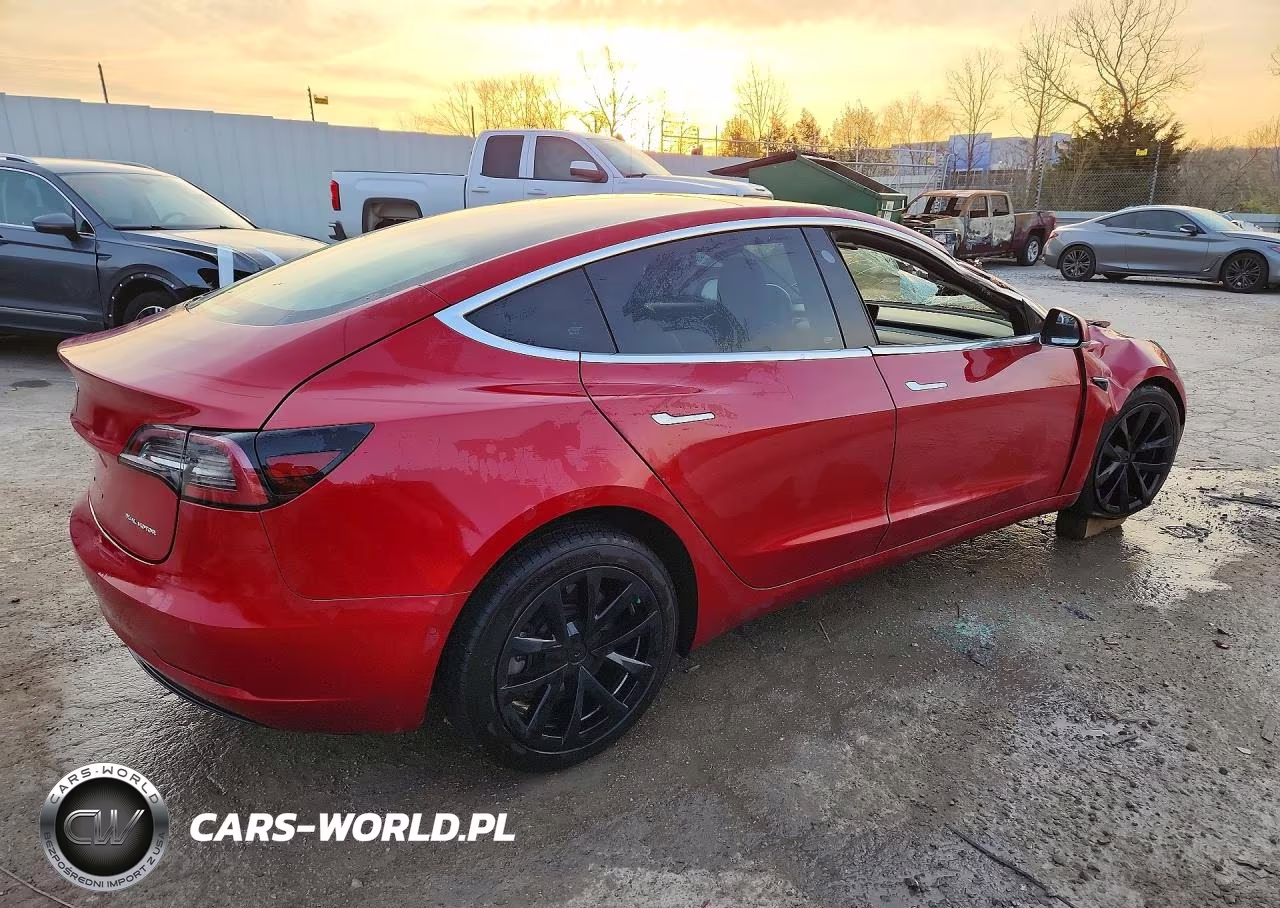 2018 Tesla Model 3 VIN:5YJ3E1EBXJF120020 - 3