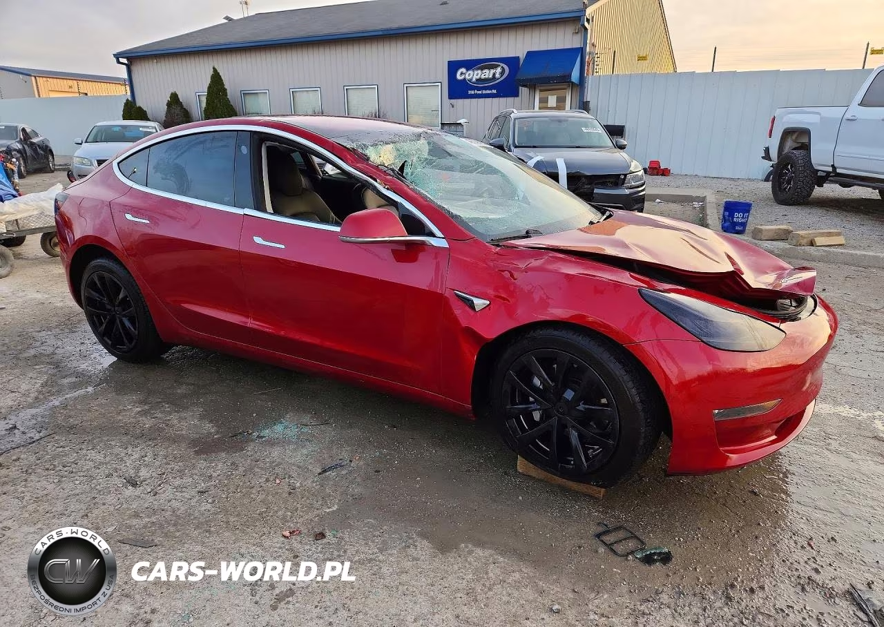2018 Tesla Model 3 VIN:5YJ3E1EBXJF120020 - 4