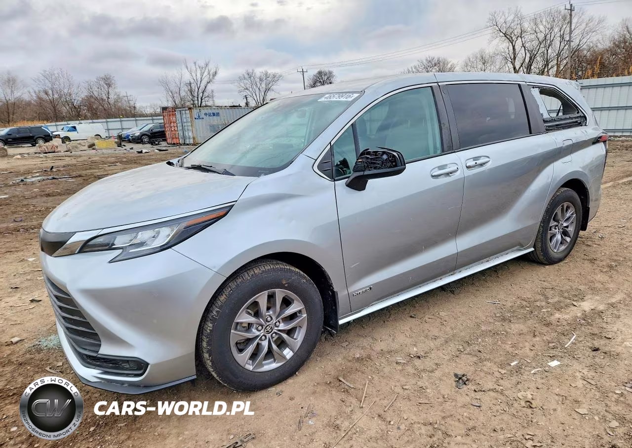 2021 Toyota Sienna Le 8-Passenger