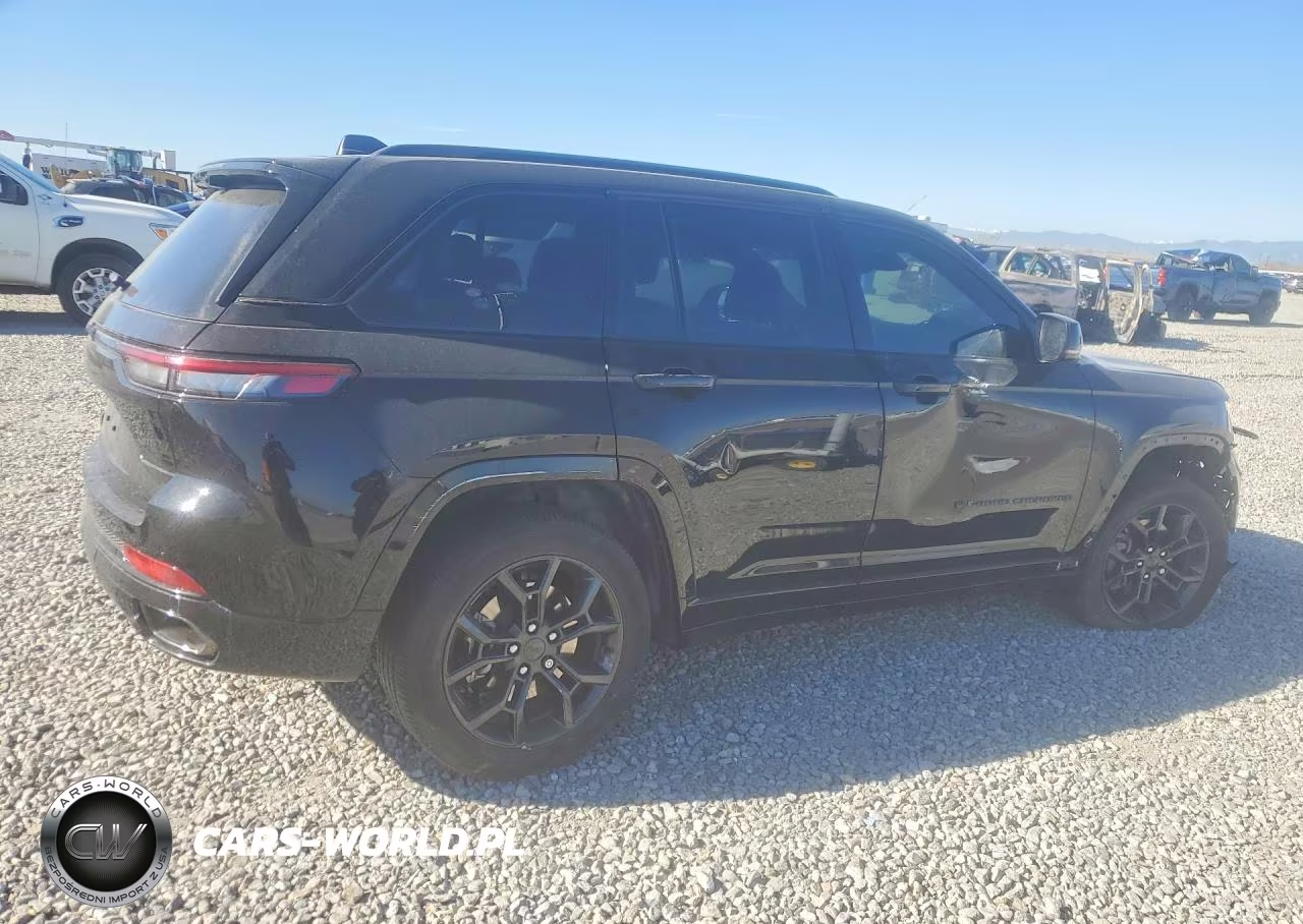 2025 Jeep Grand Cherokee 4Xe VIN:1C4RJYB67S8656558 - 3