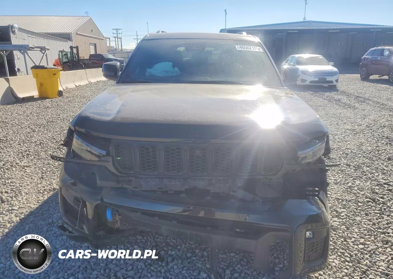 2025 Jeep Grand Cherokee 4Xe VIN:1C4RJYB67S8656558 - 5