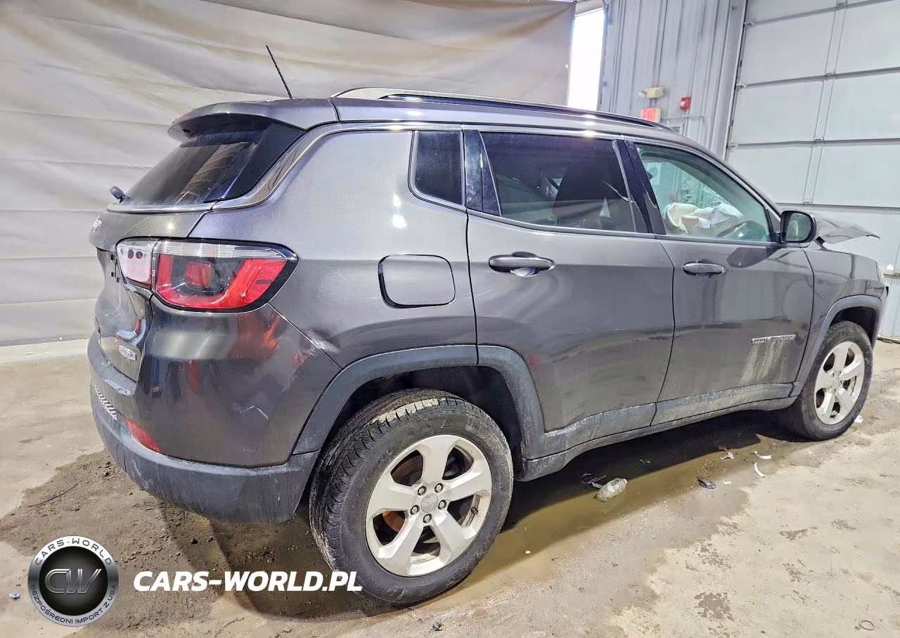 2019 Jeep Compass VIN:3C4NJDBB7KT683622 - 3