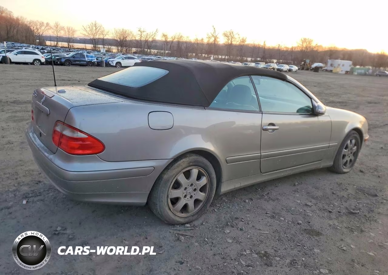 2003 Mercedes-Benz Clk 320 VIN:WDBLK65G53T140918 - 3