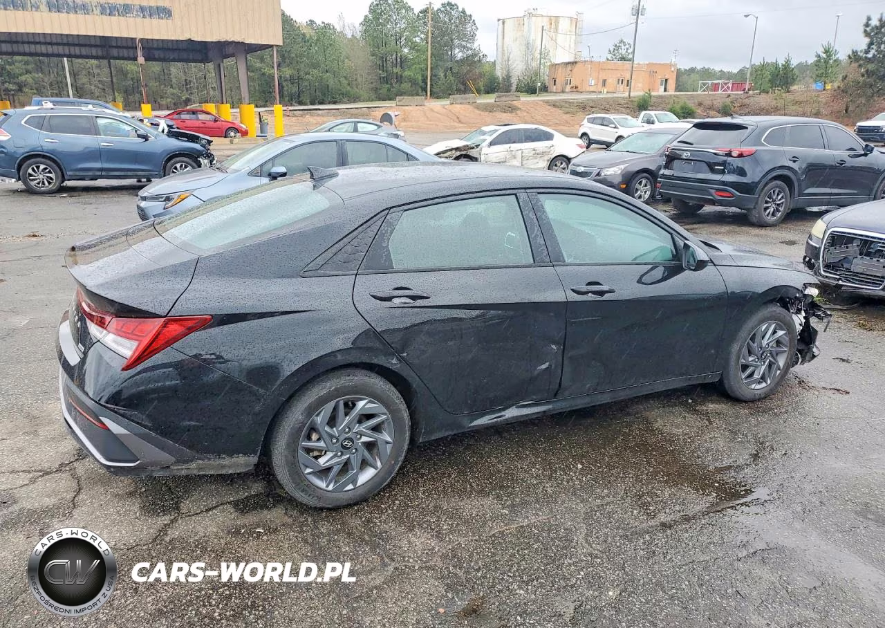 2024 Hyundai Elantra Hybrid Blue VIN:KMHLM4DJ7RU102411 - 3
