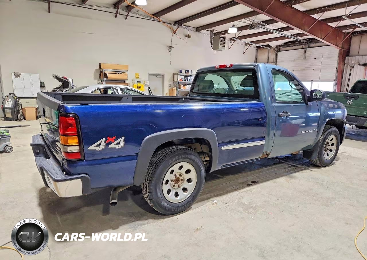2007 Chevrolet Silverado K1500 VIN:1GCEK14C27Z555015 - 3