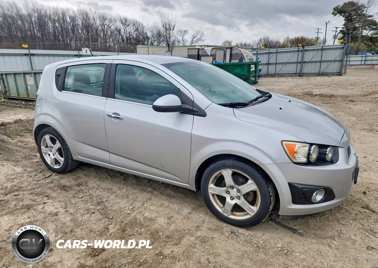 2015 Chevrolet Sonic Ltz VIN:1G1JE6SB6F4106518 - 4