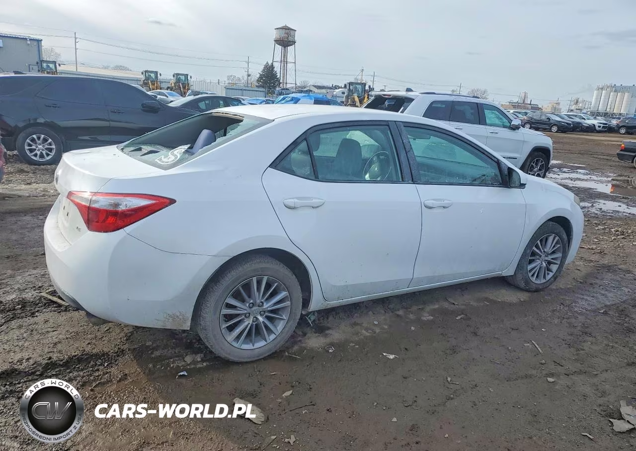 2015 Toyota Corolla Le Plus VIN:2T1BURHE1FC247205 - 3