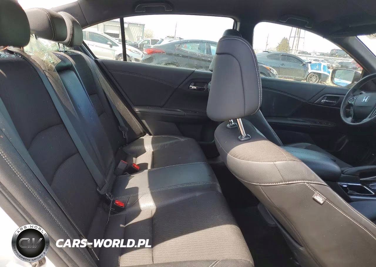 2016 Honda Accord Sport VIN:1HGCR2F5XGA049133 - 10