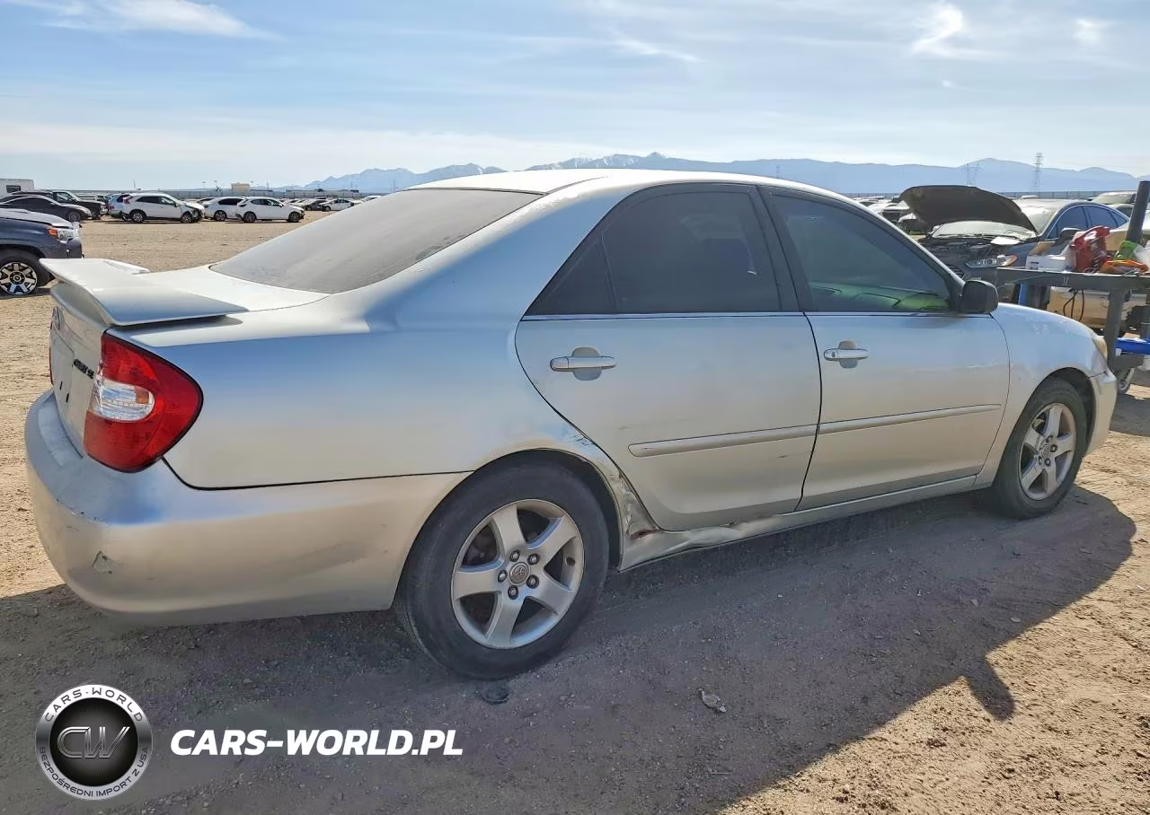 2004 Toyota Camry Se VIN:JTDBE32KX40296399 - 3