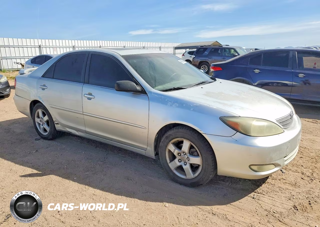 2004 Toyota Camry Se VIN:JTDBE32KX40296399 - 4