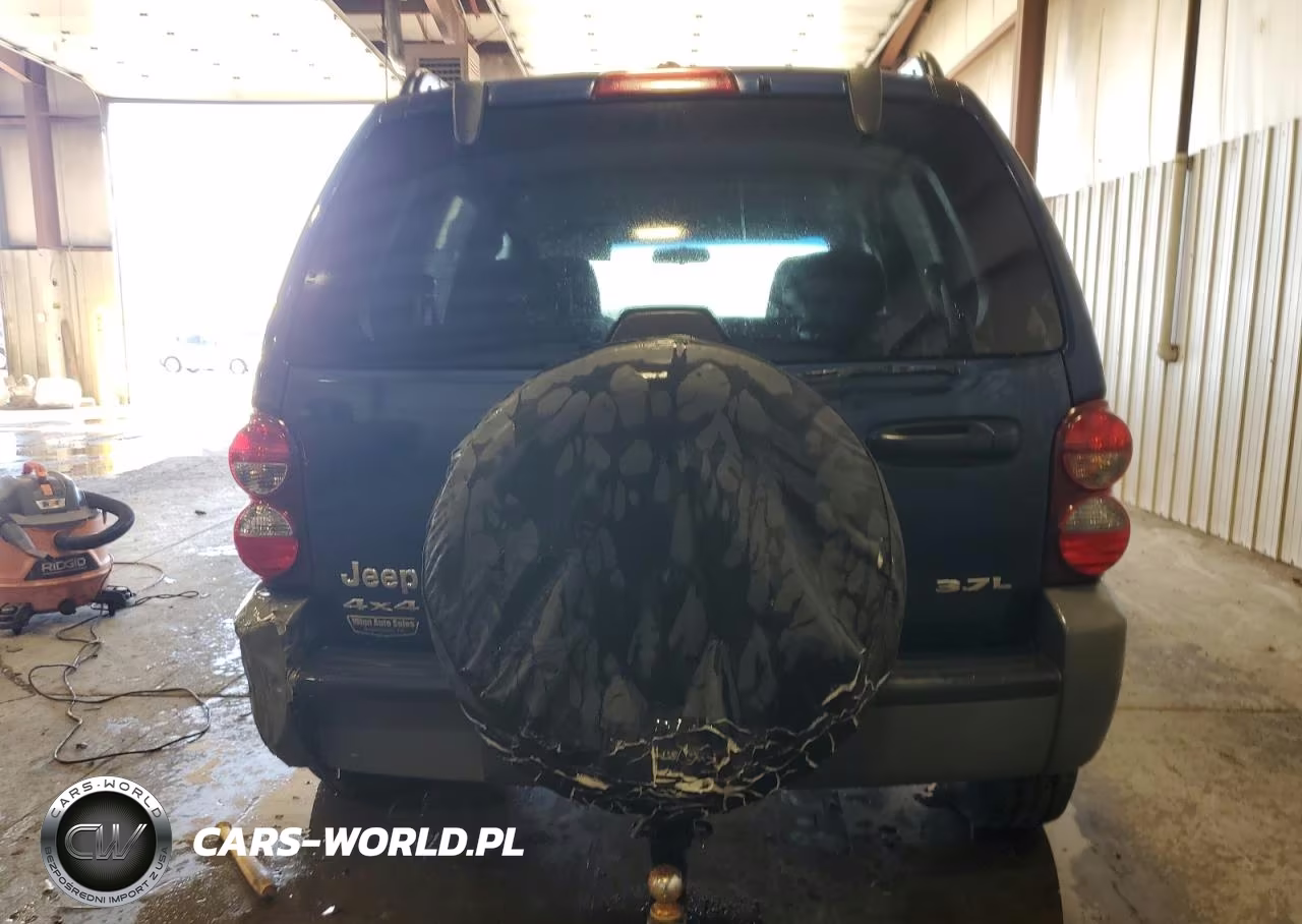 2005 Jeep Liberty Sport VIN:1J4GL48K55W571890 - 6