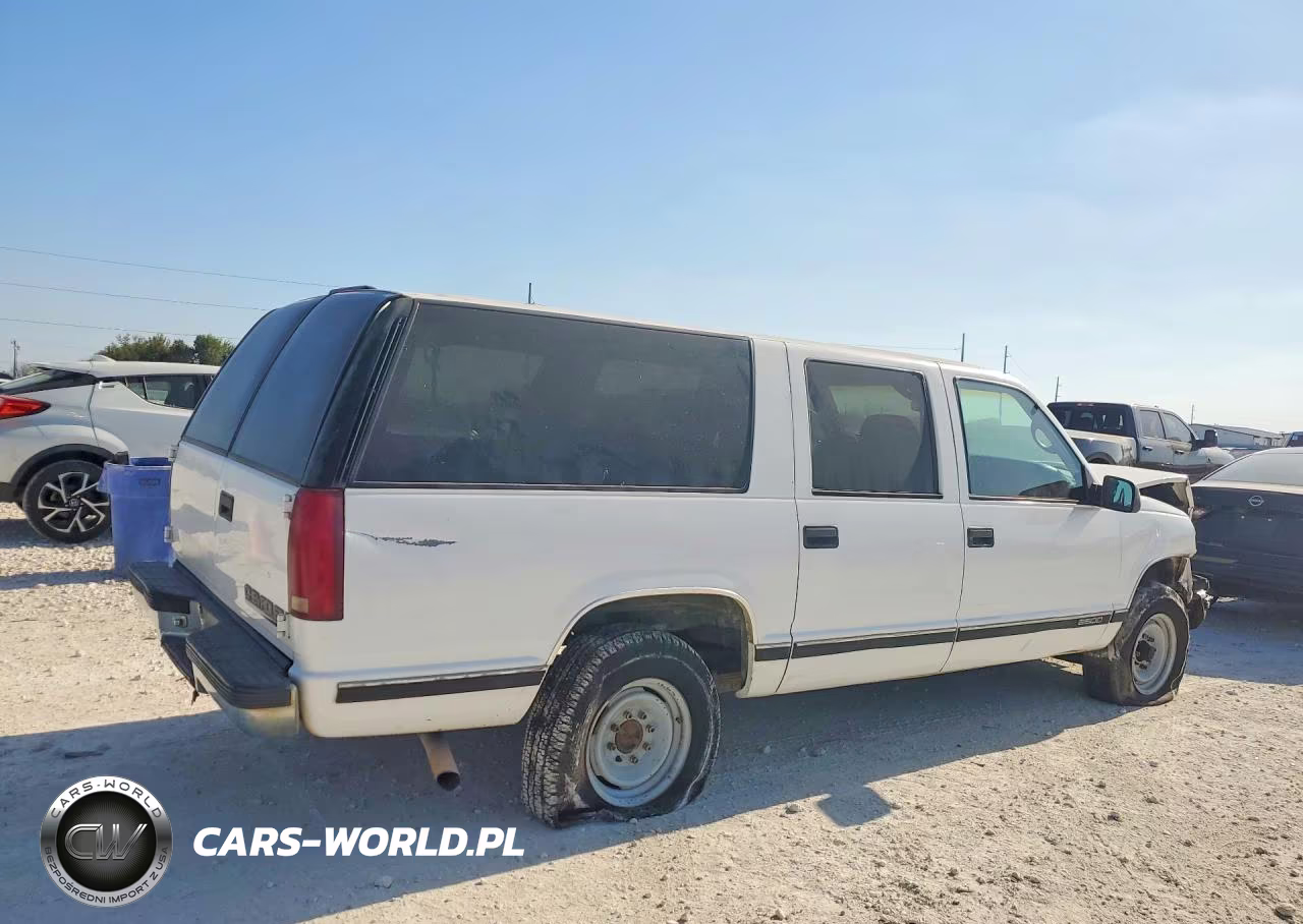 1999 Chevrolet Suburban C2500 VIN:3GNGC26R9XG250356 - 3