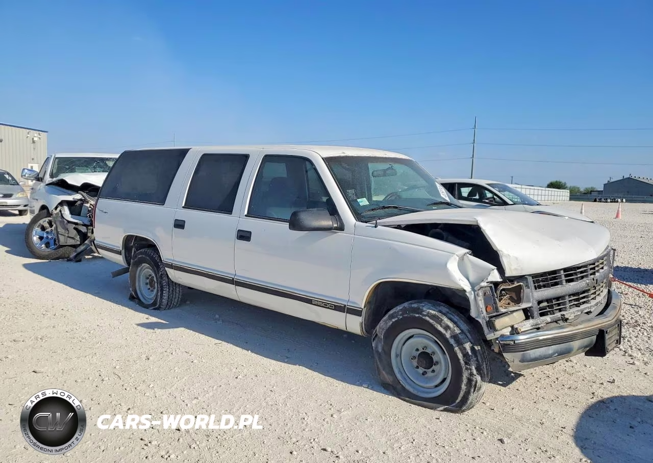 1999 Chevrolet Suburban C2500 VIN:3GNGC26R9XG250356 - 4