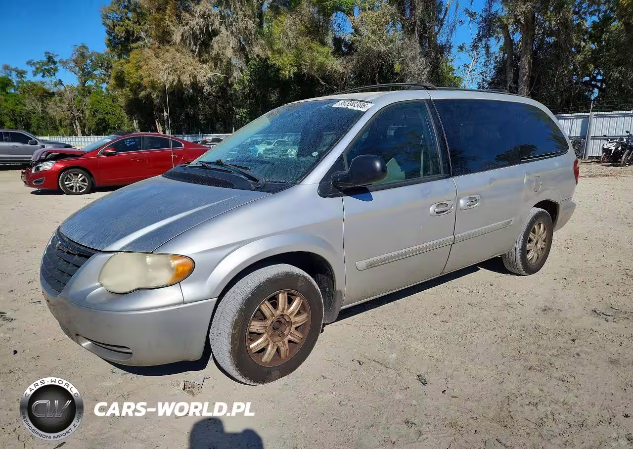 2005 Chrysler Town & Country Touring