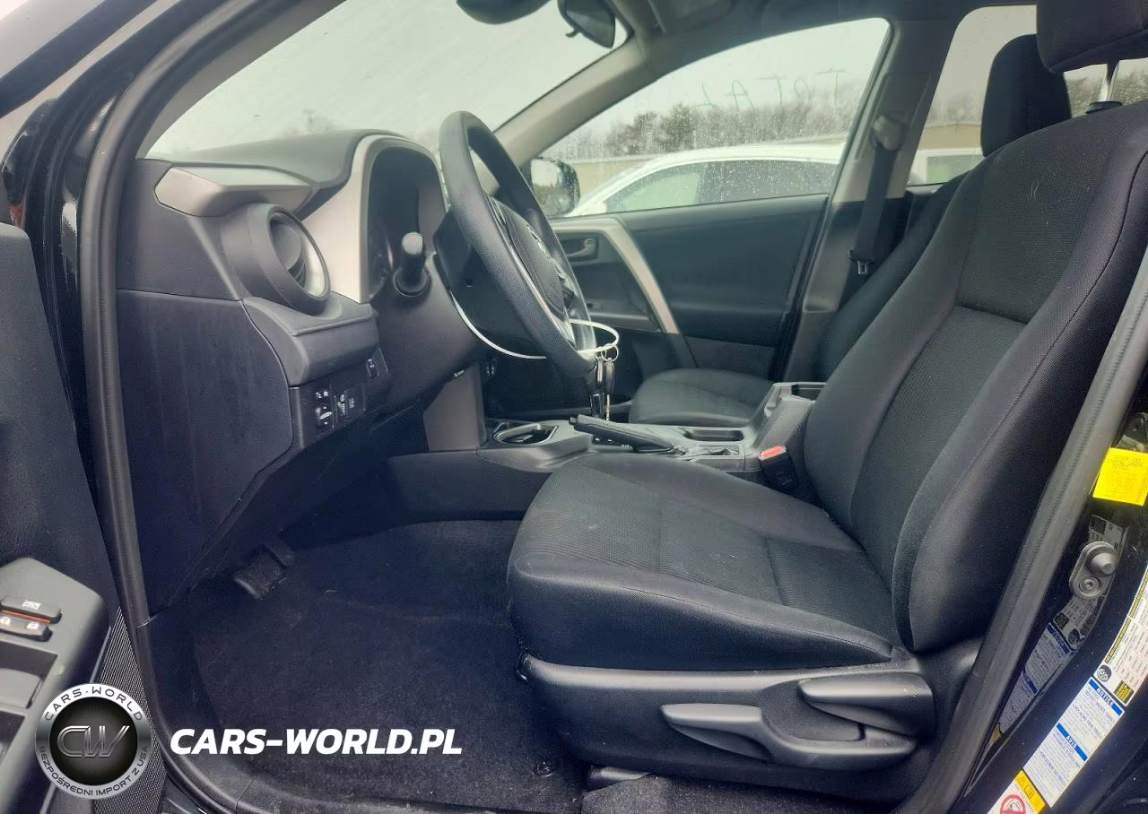2017 Toyota Rav4 Le VIN:2T3BFREV5HW690884 - 7