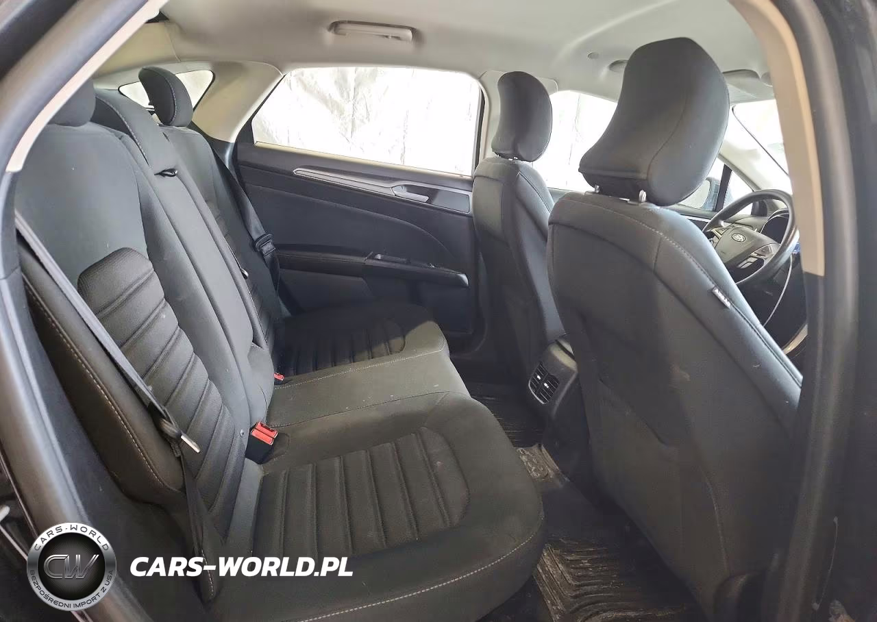2019 Ford Fusion Se VIN:3FA6P0LU2KR108889 - 10