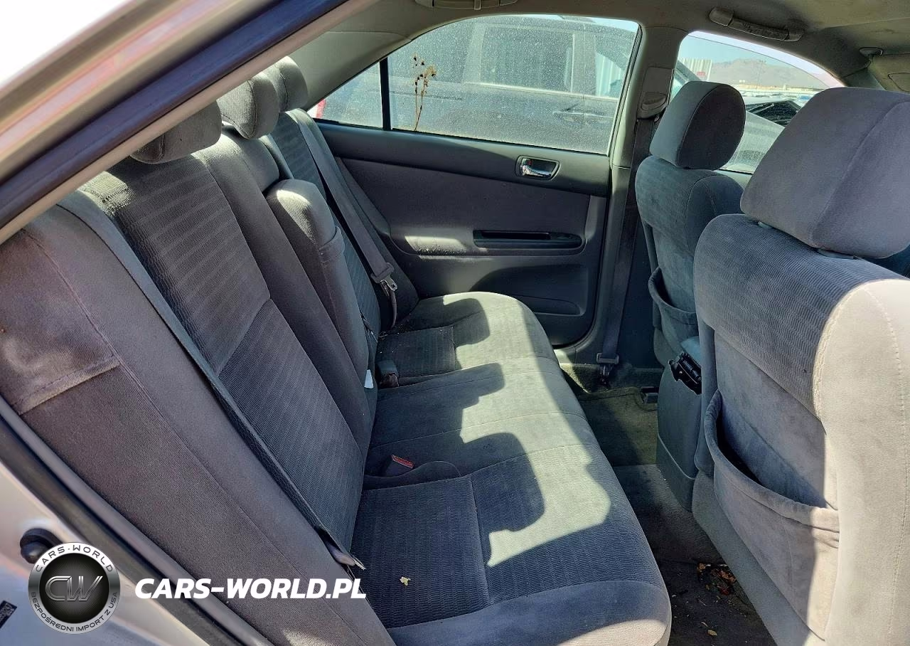 2005 Toyota Camry Le VIN:4T1BE32K75U950247 - 11