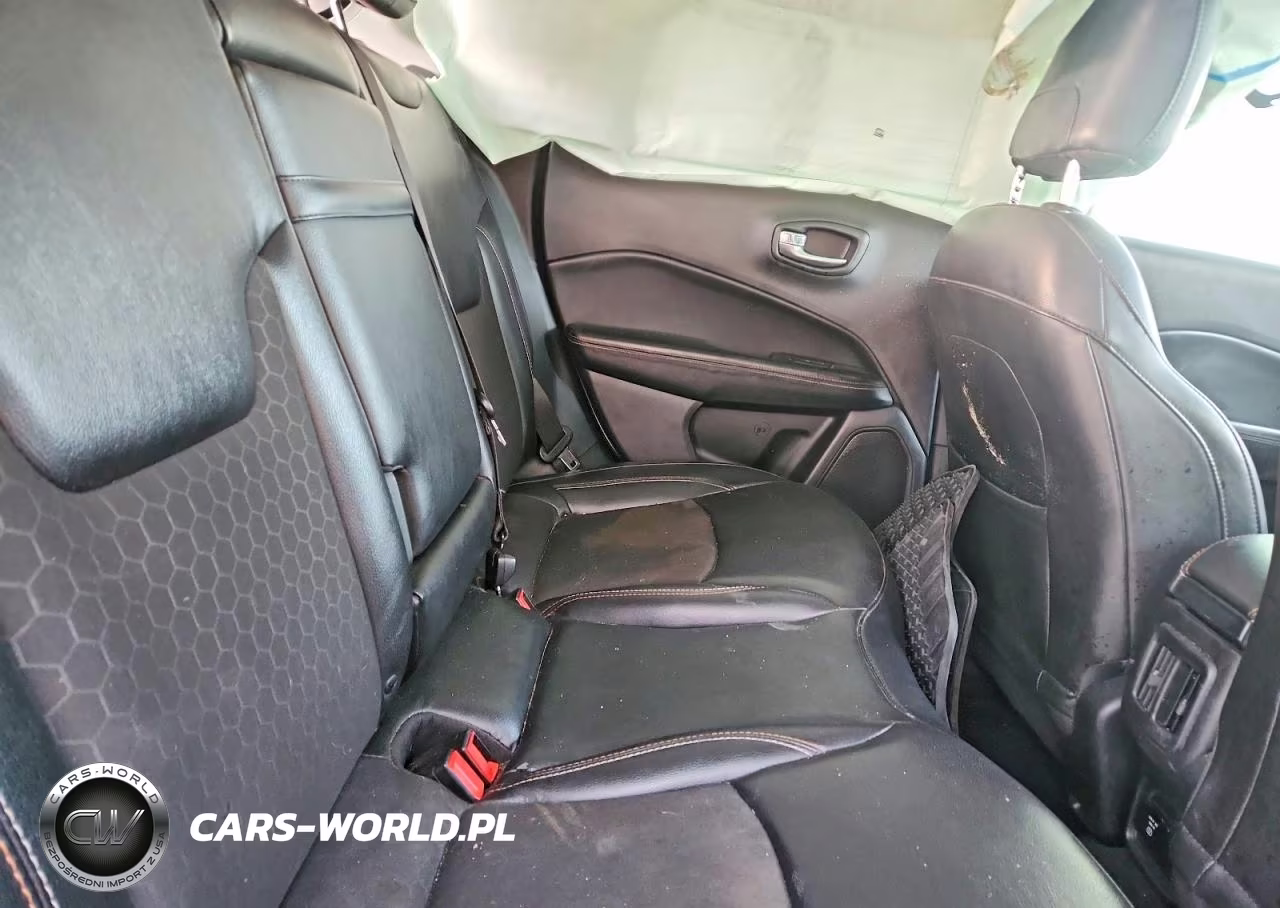 2019 Jeep Compass Latitude VIN:3C4NJDBBXKT597155 - 11