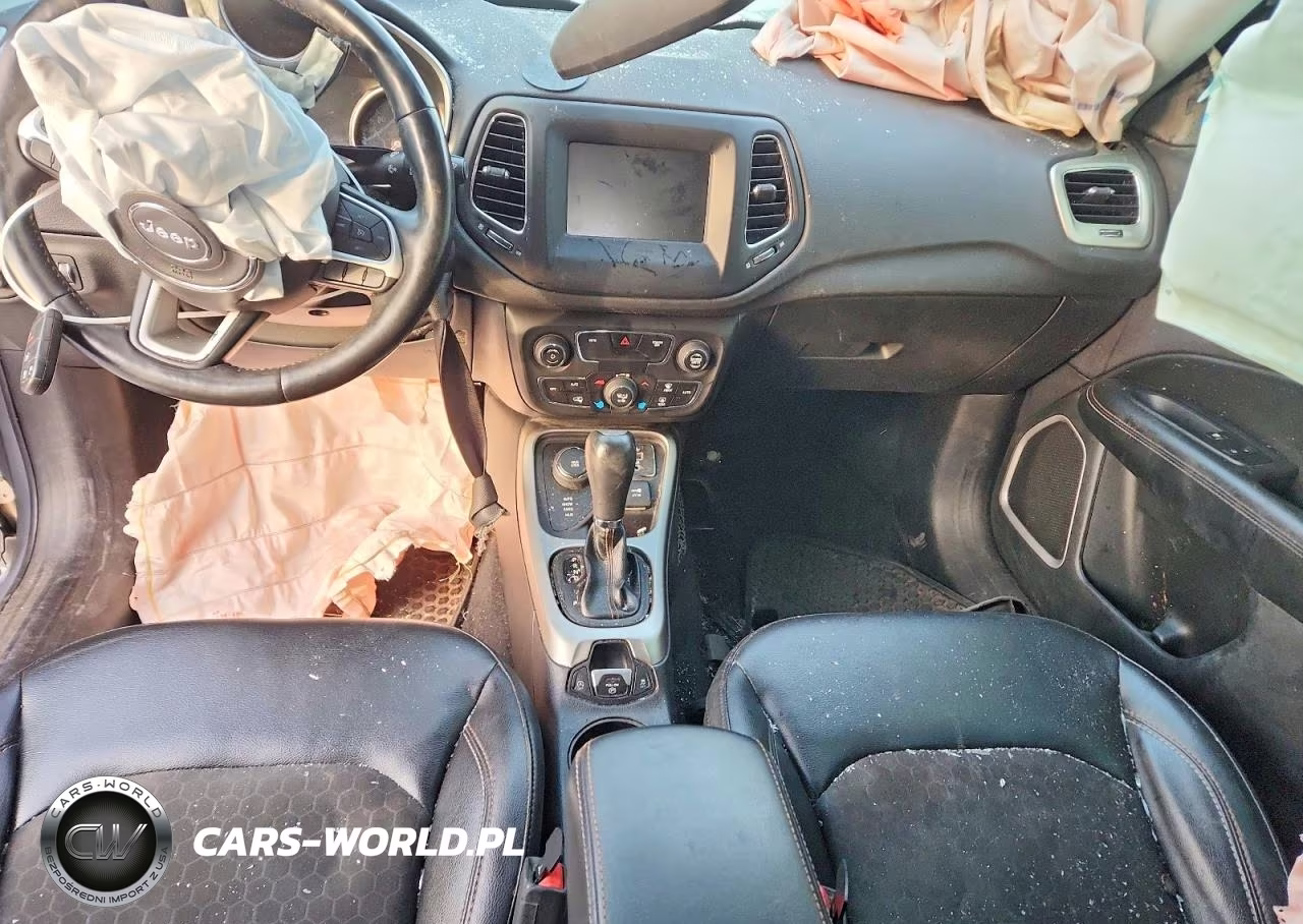 2019 Jeep Compass Latitude VIN:3C4NJDBBXKT597155 - 8