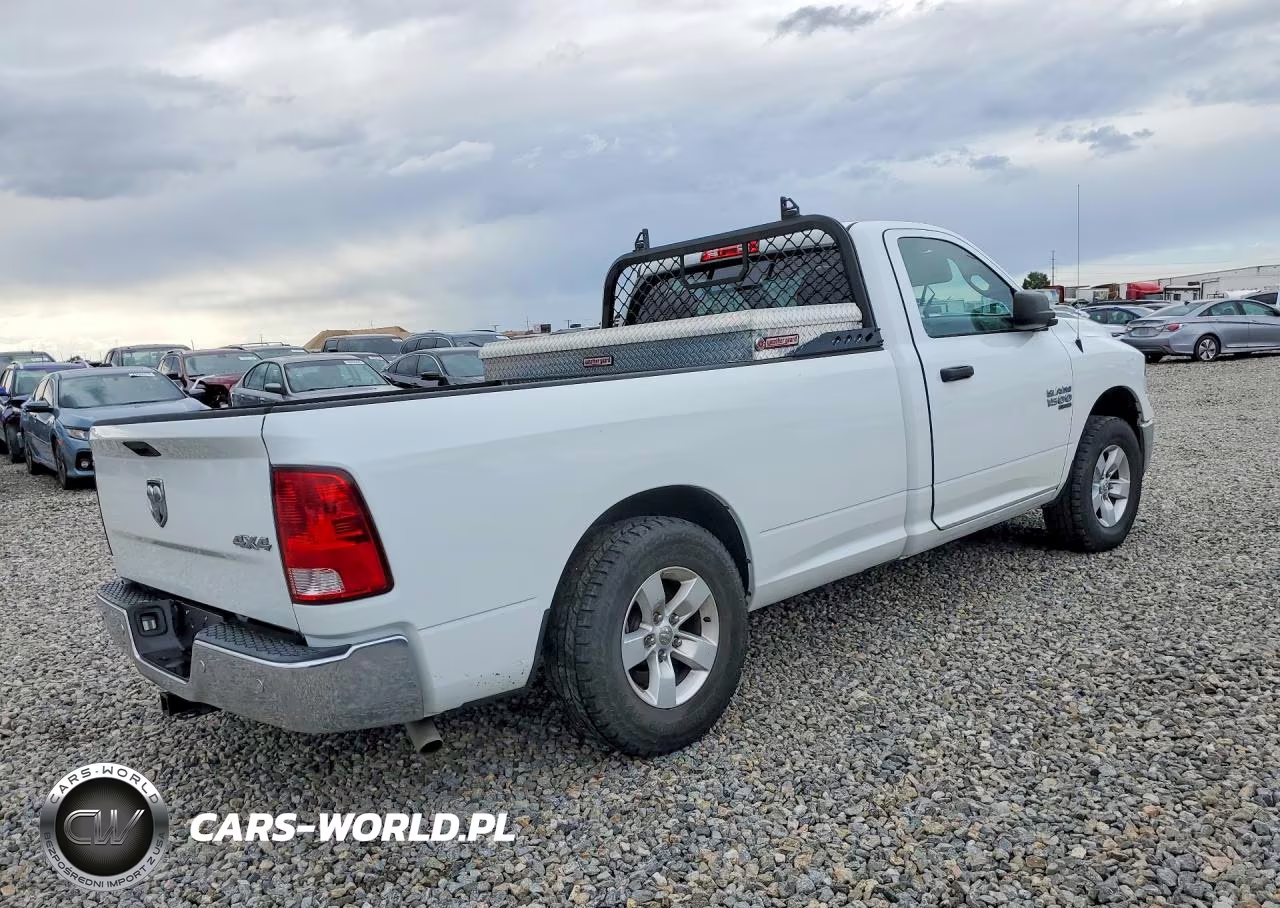 2022 Ram 1500 Classic Tradesman VIN:3C6JR7DG9NG258814 - 3