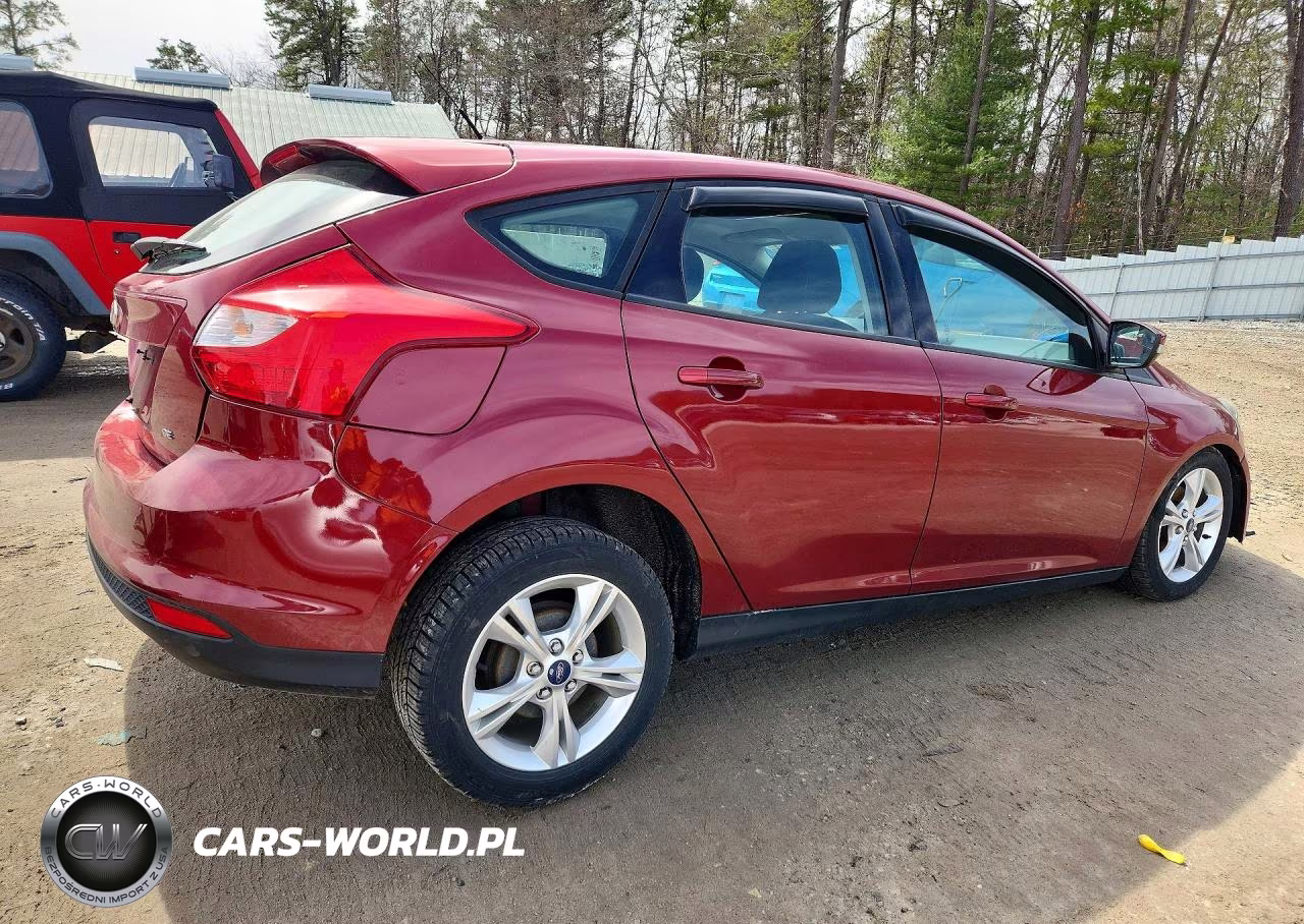 2013 Ford Focus Se VIN:1FADP3K22DL311422 - 3