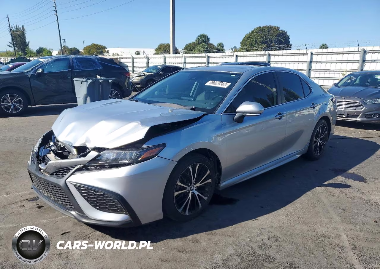 2022 Toyota Camry Hybrid Se – zdjęcie 1 z 12