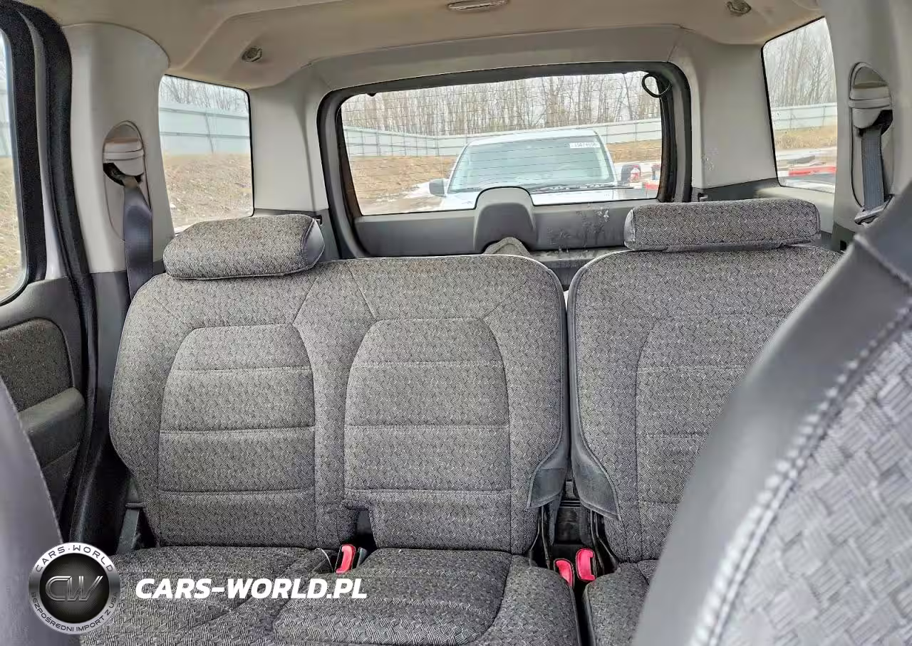 2002 Ford Explorer Xls VIN:1FMZU72E72UC27626 - 10
