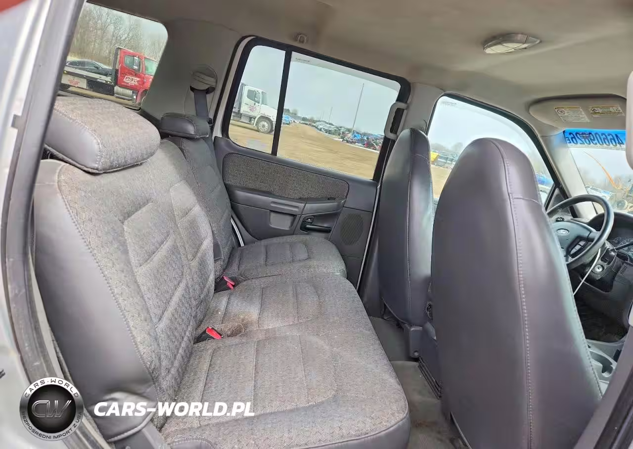 2002 Ford Explorer Xls VIN:1FMZU72E72UC27626 - 11