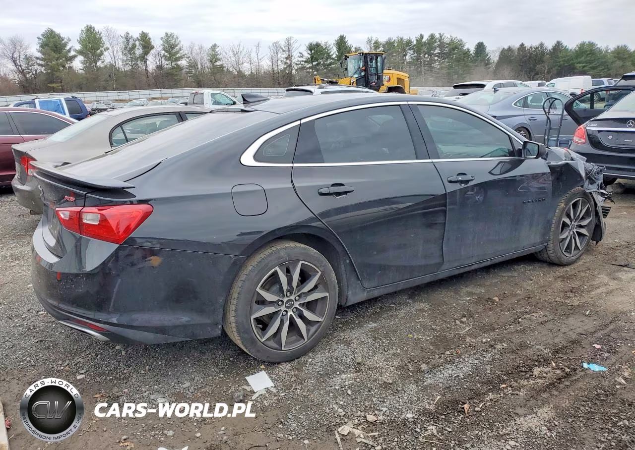 2021 Chevrolet Malibu Rs VIN:1G1ZG5ST7MF052387 - 3