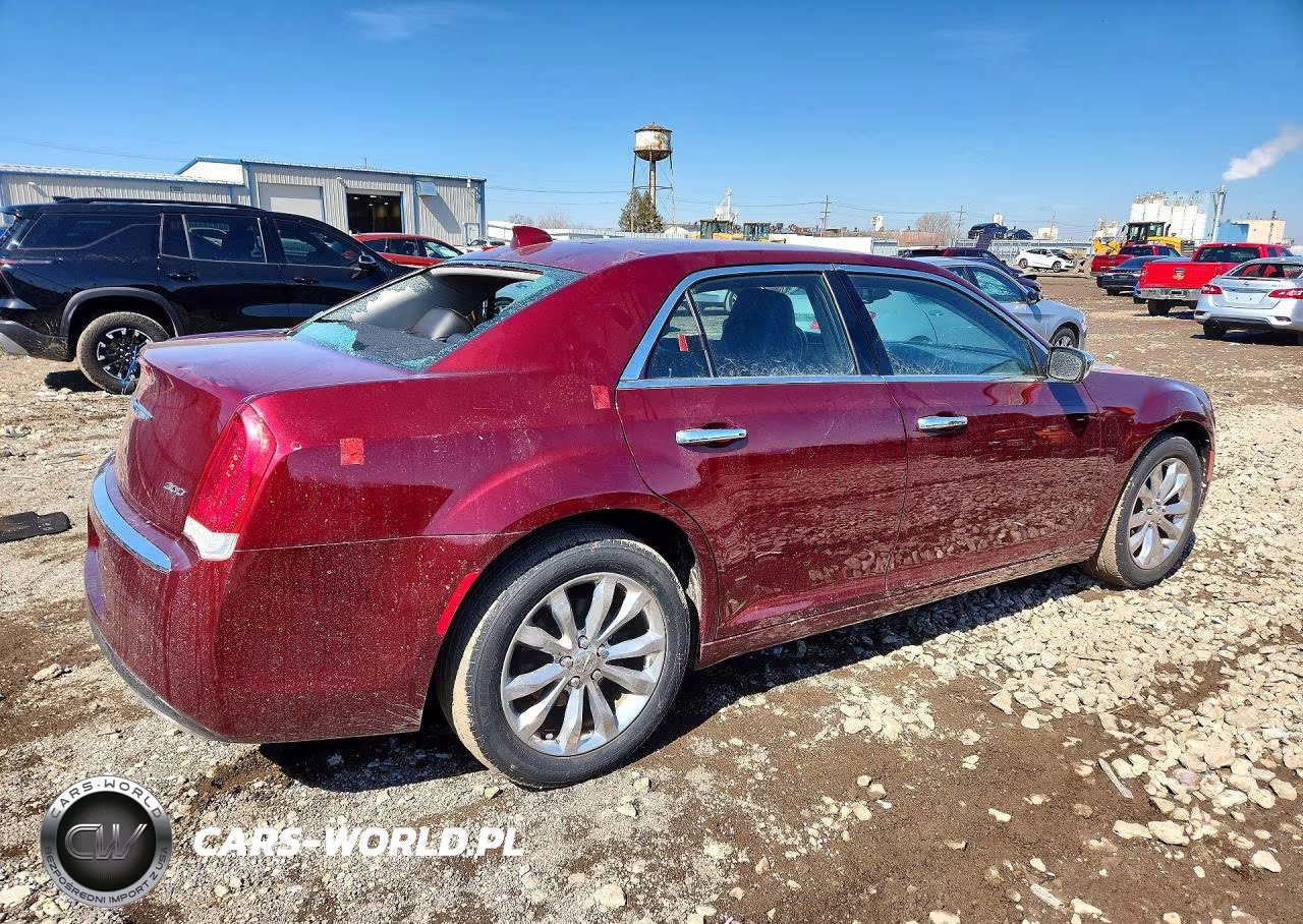 2019 Chrysler 300 Limited VIN:2C3CCAKG8KH689891 - 3