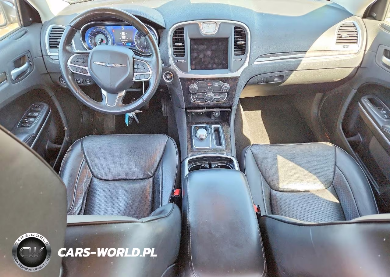 2019 Chrysler 300 Limited VIN:2C3CCAKG8KH689891 - 8