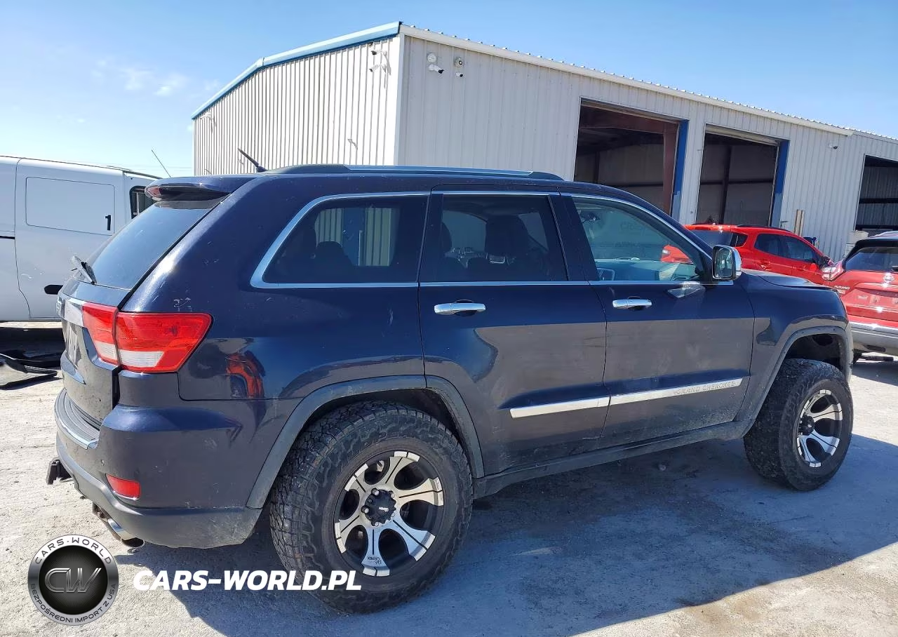 2011 Jeep Grand Cherokee Limit VIN:1J4RR5GT2BC500912 - 3