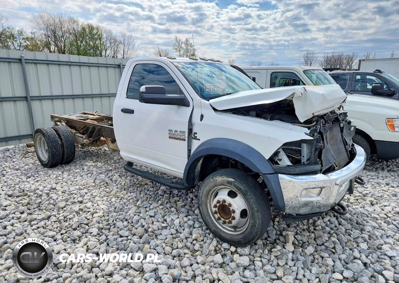 2018 Ram 5500 VIN:3C7WRMBL4JG397064 - 4