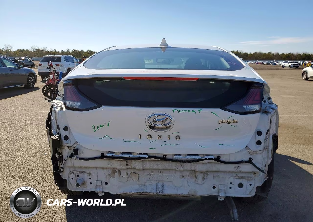 2020 Hyundai Ioniq Plug-In Hybrid Sel VIN:KMHC75LD5LU241033 - 6