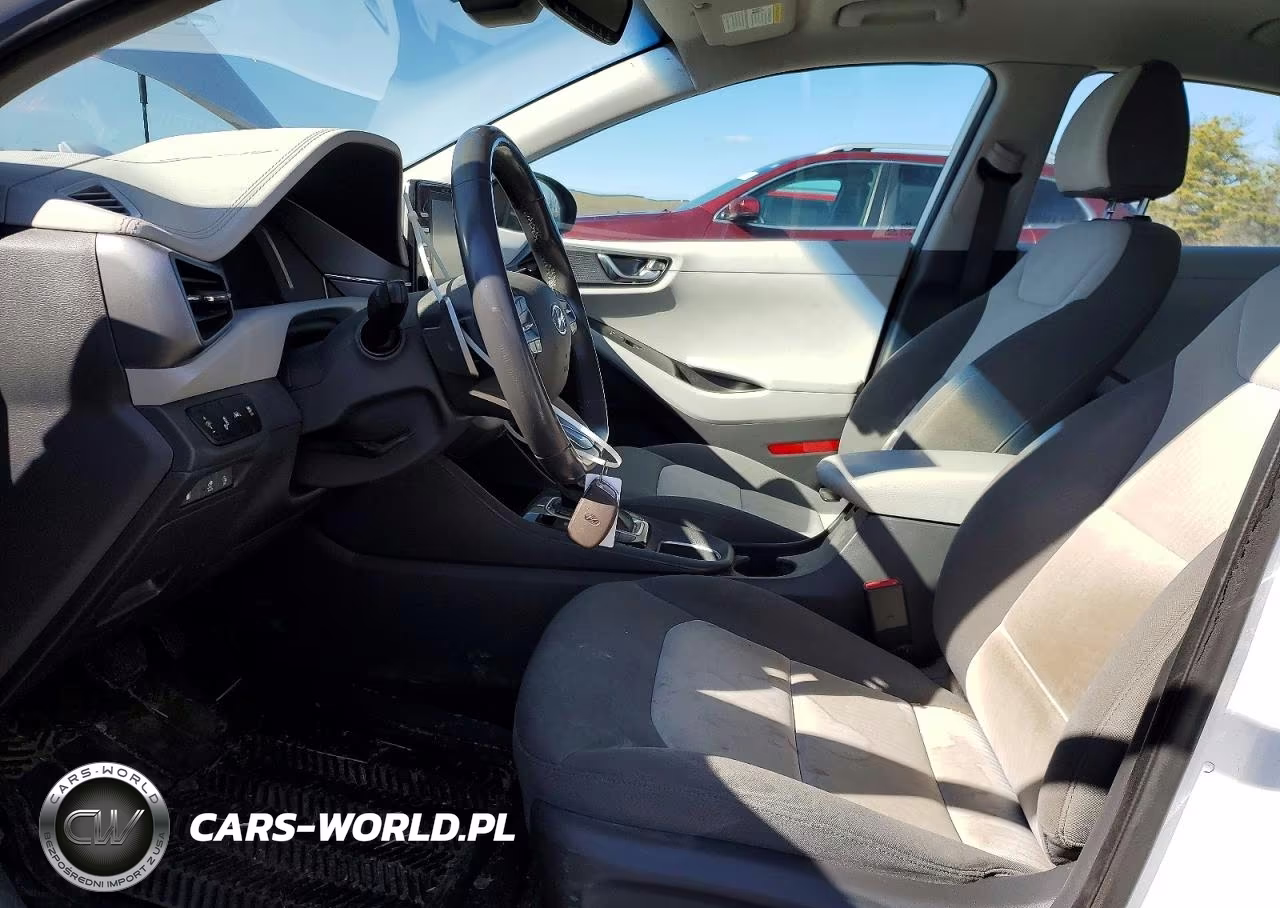 2020 Hyundai Ioniq Plug-In Hybrid Sel VIN:KMHC75LD5LU241033 - 7